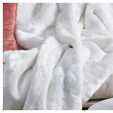 $220 White Washable Faux Fur Area Rug - 8x10, Fluffy Boho Rectangle