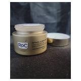 RoC Retinol Correxion Max Daily Hydration Anti-Aging Face Moisturizer with Hyaluronic Acid, Oil Free Skin Care Cream for Fine Lines, Dark Spots, Post-Acne Scars, Retinol Moisturizer, 1.7 Ounces