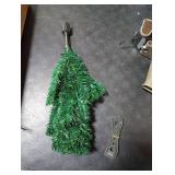 Gloreyan 22Inch Artificial Christmas Tree Green Tabletop Christmas Tree with Plastic Stand Mini Xmas Pine Tree for Party Supplies Indoor Outdoor Holiday Home Decoration