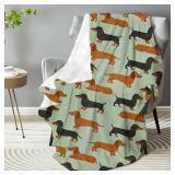 Dachshund Pattern Blanket - Plush, Soft, Comfy, Lightweight, Warm, Fuzzy, Cozy Flannel Throw Blanket for Couch, Travel, Bed, Office, Outdoor - 50inx60in