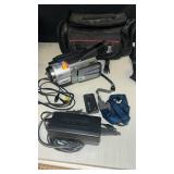 Sony Handycam DCR-HC21 Mini DV Camcorder Bundle