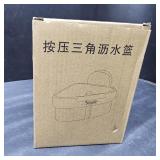 Suction Cup Sink Corner Rack, Suction Cup Sink Corner Rack Strainer, Triangle Storage Rack with Drain Hole, Corner Sink Trash Catcher for Food Waste (Orange)