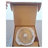 NEW Pampered Chef Classics Collection Stoneware Fluted Pan 1440