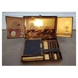 VINTAGE GOLD TONE CARRYALL COMPACT PURSE or MINAUDIERE