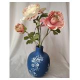 BLUE AND CREAM ORNATE STYLE RUNNER WITH BLUE FLORAL VASE & FLORAL ARRANGEMENT & HUMMING BIRD ACCENT STEM