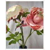 BLUE AND CREAM ORNATE STYLE RUNNER WITH BLUE FLORAL VASE & FLORAL ARRANGEMENT & HUMMING BIRD ACCENT STEM