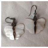 PENDANT COLLECTION LOCKET AND MOTHER OF PEARL BUTTERFLY EARRINGS