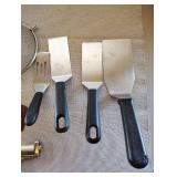 QUALITY KITCHEN UTENSILS