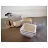 MEASURING CUPS AND PORTION DISHES WITH KITCHEN TIMER