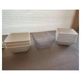 MEASURING CUPS AND PORTION DISHES WITH KITCHEN TIMER