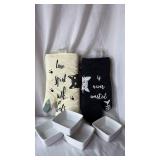 Cat Theme Oven Mitts with (4) Square Ceramic Ramekins