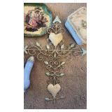 Victorian Style Dresser Articles