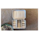 Victorian Style Dresser Articles