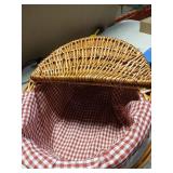 GRANNY SAYS Picnic Basket, Wicker Basket with Lid, Woven Cute Basket with Handle, Storage Basket with Washable Lining & Dual-Flid Lid, Natural Willow Picnic Hamper, Red Lining