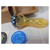Puffing Bird Glass Pipe Set with Grinder