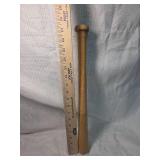 Short wooden club / bat