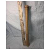 Short wooden club / bat