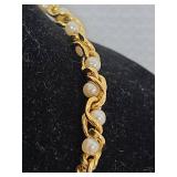 Beautiful Pearl and Gold Toned Twist Chain Necklace