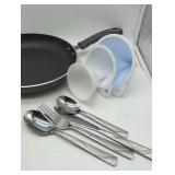 Multiple cooking items, see lot images. Anchor Hocking Glass Measuring Cup Set of 2, 10 1/2 inch wide skillet, 1 set silverware, 3 funnels, & 1 glass 7 cup microwave safe glass bowl. Used, as is.