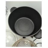 Presto Electric Deep Fryer with Temperature Control, turned on when tested.