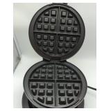Farberware Electric Round Waffle Maker, worked when tested.