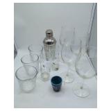 Cocktail & Wine lot - 5 glasses, 1 shot glass Georgia Aquarium, 4 red wine glasses & cocktail shaker. No chips seen, see images, as is used.