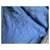 Blue and White Wedding-Ring-Quilt-Patterned Queen size blanket, MainStays