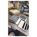 Refined Iron Garden Border Fence, Weatherproof Flowerbed Fence, Edging Ornate Fence Border for Lawn, Pet Barrier,Black - Retail: $0