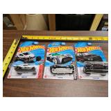 Hot Wheels Collection - Dune It Up, Futurismo, and 
