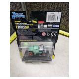 1933 Ford 3W Coupe Muscle Machines Diecast Model