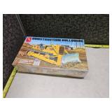 AMT 1:25 Scale Construction Bulldozer Plastic Kit