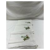 Christmas Holly Embroidered White Napkins Set