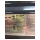 Magic Chef 17.3 in W, 0.7 cu. ft. Countertop Microwave, in White with 700-Watt Cooking Power - Retail: $50