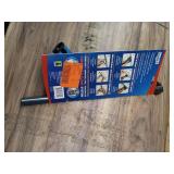 Unger Professional 985510 Swivel Squeegee 18 in. Blade  Poly Blade