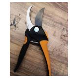 3/4 in. Cut Capacity 9.4 in. Steel Blade Bypass Pruning Shears with SoftGrip Handles (Damaged Blade)
