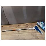 Helio Air Broom, White Blue