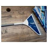 Helio Air Broom, White Blue
