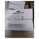 UDENIS Over The Door Towel Rack,Over The Door Hooks,Heavy Duty Aluminum Over The Door Hanger for Hanging Coat, Bag, Robe,Clothes,Towels,Hat - 5 Hooks, Brush Finish (Matte Black 1Pcs)