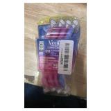 Gillette Venus Simply3 Disposable Razors for Women, 8 Count, Designed for a Close and Comfortable Shave