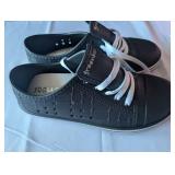 Greenbox Black Sneakers - sz 7
