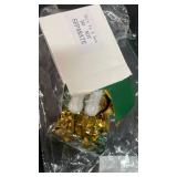 Hanaive 3 Pcs Plastic Cheerleading Pom Poms and Large Cheerleader Hair Bow Metallic Foil Cheer Supplies for Dance Squad Rooters Accessories(Green Gold,Classic)