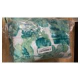Tommy Bahama - Throw Blanket, Plush Fleece Bedding, Tropical Bedding Set for Bed or Couch (Weekend Green, 50\" x 70\")