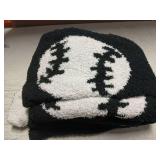Soft Baseball Pattern Blanket Cozy Throw Blanket Perfect for Home Decor and Gift Giving, Soccer Sports Blanket Plush Bedding Created for Adults, Black, 50"x60"