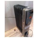 1500-Watt Black Indoor Electric Oil-Filled Radiator Convection Radiant Space Heater (Missing Control) - Retail: $100