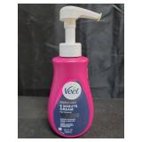 Veet Professional 2 Minute Cream for All Skin Types with Shea Butter, Full Bikini & Pubic Hair Removal, Dermatologically Tested, 13.5 FL OZ Bottle w/Spatula