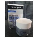 Neutrogena Rapid Wrinkle Repair Retinol Face Moisturizer, Fragrance Free, Daily Anti-Aging Face Cream with Retinol & Hyaluronic Acid to Fight Fine Lines, Wrinkles, & Dark Spots, 1.7 oz