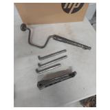 Hex drive speed wrench with sockets