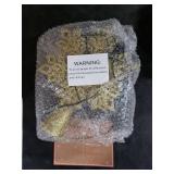 Brightown Christmas Tree Topper with Built-in 3D Glitter Led Snowflake Projector Lights, Gold Hexagonal Snowflake Tree Toppers Christmas Decorations Indoor for Xmas New Year Party Holiday