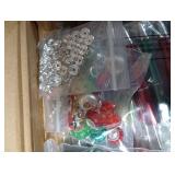 Fuutreo Christmas Beadable Pens Kit Silicone Plastic Wooden Beaded Pens Candy Beads Pen Snowmen Santa Bead Ballpoint Pen Black Ink for Students Kids Teacher School Making DIY(Plastic)