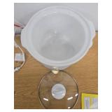 Paris Hilton 3.5-Quart Manual Slow Cooker, Features Three Settings (Low, High, Warm), Naturally Nonstick and Dishwasher Safe Stoneware Insert, Family Sized Capacity, White